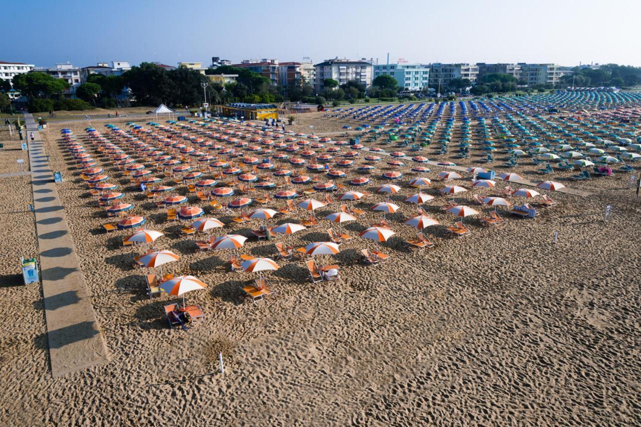 Girasoli Бибионе Экстерьер фото